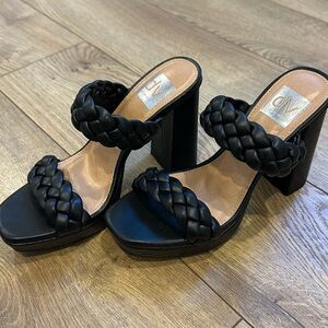 DV by Dolce Vita Black Chunky Heels with Braided Design NEW WITHOUT BOX